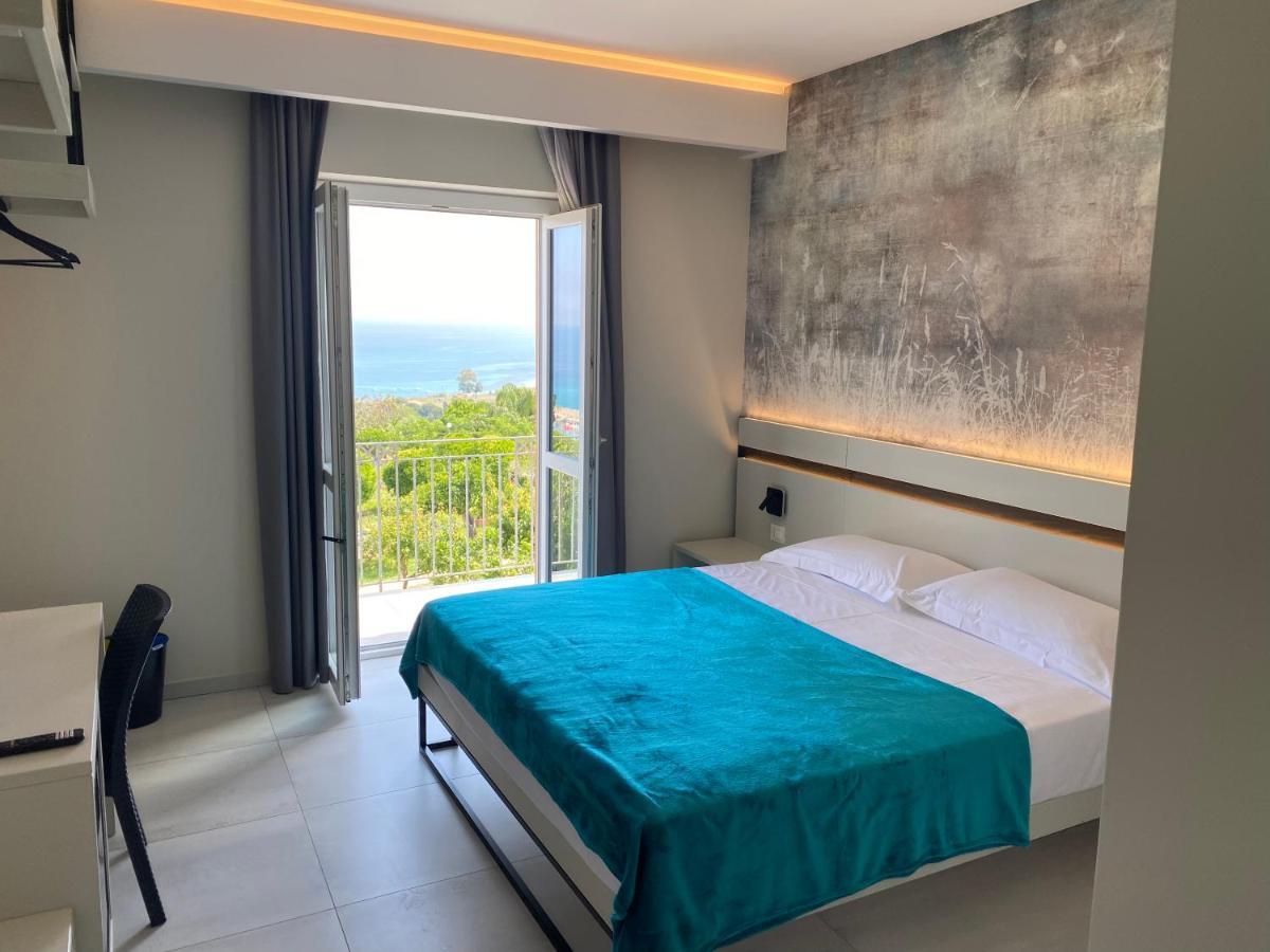 Aether Suites Tropea - Free Private Parking Экстерьер фото