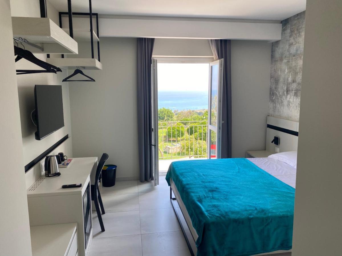 Aether Suites Tropea - Free Private Parking Экстерьер фото